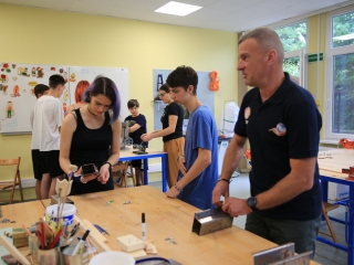 Tábori képtár a DKA bázisáról - fotó: 