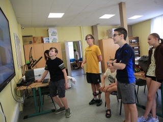 Tábori képtár a DKA bázisáról - fotó: 