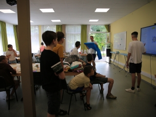 Tábori képtár a DKA bázisáról - fotó: 