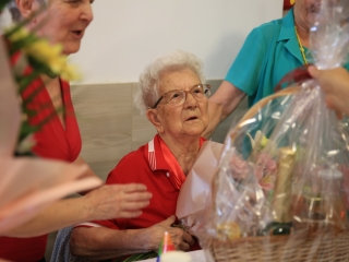 Családi körben köszöntötték 100. születésnapján - fotó: 