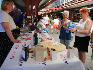 Kézművesek, háztáji termékek és koncert a piacon - fotó: 