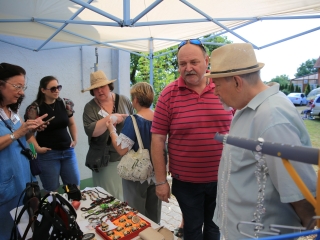 Közösségi kincsvadászat a volt újtelepi iskola udvarán - fotó: 