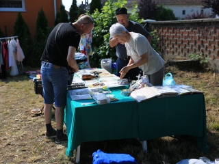 Közösségi kincsvadászat a volt újtelepi iskola udvarán - fotó: 