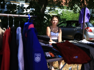 Közösségi kincsvadászat a volt újtelepi iskola udvarán - fotó: 