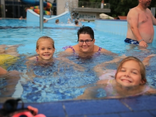 Strandok Éjszakája az élményfürdőben (2023) - fotó: 