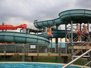 Strandok Éjszakája az élményfürdőben (2023) - fotó: 