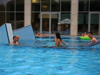 Strandok Éjszakája az élményfürdőben (2023) - fotó: 