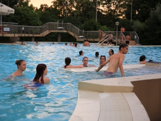 Strandok Éjszakája az élményfürdőben (2023) - fotó: 