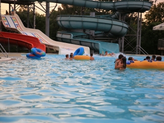 Strandok Éjszakája az élményfürdőben (2023) - fotó: 