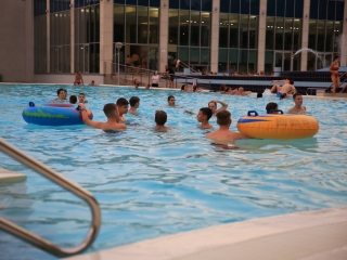 Strandok Éjszakája az élményfürdőben (2023) - fotó: 