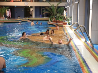 Strandok Éjszakája az élményfürdőben (2023) - fotó: 