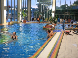 Strandok Éjszakája az élményfürdőben (2023) - fotó: 