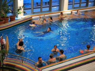 Strandok Éjszakája az élményfürdőben (2023) - fotó: 