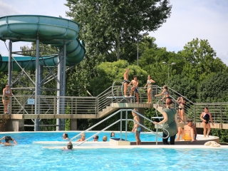 Évadzáró táborjárás, nagy csobbanásokkal - fotó: 