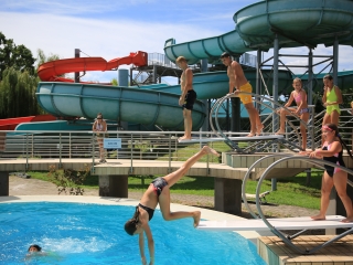 Évadzáró táborjárás, nagy csobbanásokkal - fotó: 