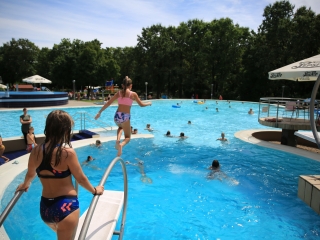 Évadzáró táborjárás, nagy csobbanásokkal - fotó: 