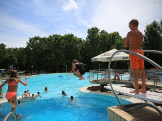 Évadzáró táborjárás, nagy csobbanásokkal - fotó: 