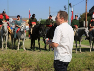 Zarándokok II. Lajos nyomában a Lajos-köveknél - fotó: 