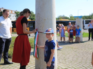 Zarándokok II. Lajos nyomában a Lajos-köveknél - fotó: 