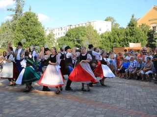 KönyvTér a Városháza téren (2023) - fotó: 