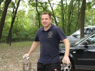 Az erdei tornapálya megtisztítása - fotó: 