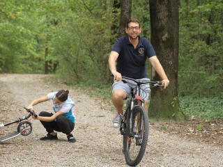 Az erdei tornapálya megtisztítása - fotó: 