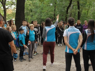 Az erdei tornapálya megtisztítása - fotó: 