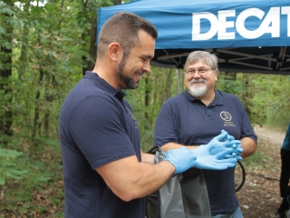 Az erdei tornapálya megtisztítása - fotó: 