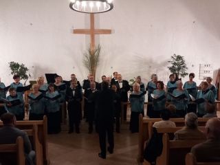 Nemes célért énekeltek, muzsikáltak - fotó: 