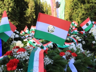 A forradalom emlékezete – ünnepi pillanatokkal - fotó: 