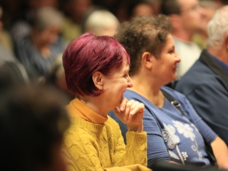 Gálvölgyi János volt a "Rajta, Újváros!" Egyesület sorozatának vendége - fotó: 