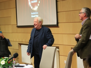 Gálvölgyi János volt a "Rajta, Újváros!" Egyesület sorozatának vendége - fotó: 