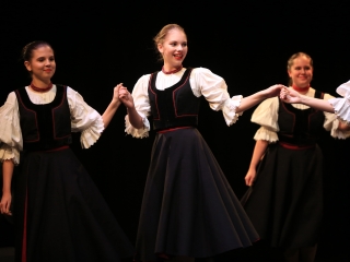 Dunaújvárosi Vasas Táncegyüttes – közös ünnep a Bartókban - fotó: 