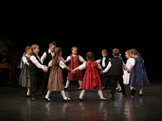 Dunaújvárosi Vasas Táncegyüttes – közös ünnep a Bartókban - fotó: 