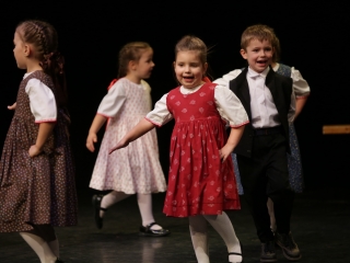 Dunaújvárosi Vasas Táncegyüttes – közös ünnep a Bartókban - fotó: 