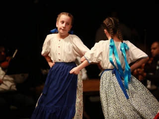 Dunaújvárosi Vasas Táncegyüttes – közös ünnep a Bartókban - fotó: 