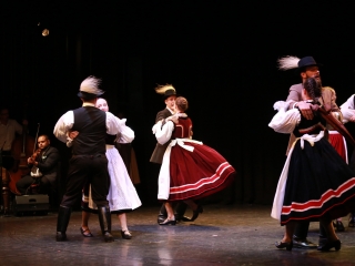 Dunaújvárosi Vasas Táncegyüttes – közös ünnep a Bartókban - fotó: 