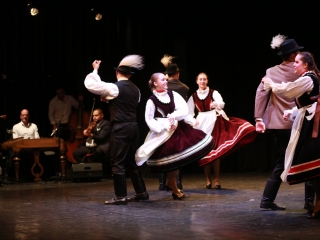 Dunaújvárosi Vasas Táncegyüttes – közös ünnep a Bartókban - fotó: 