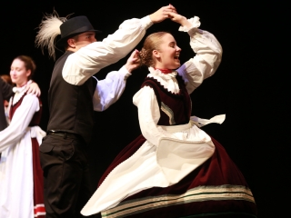 Dunaújvárosi Vasas Táncegyüttes – közös ünnep a Bartókban - fotó: 