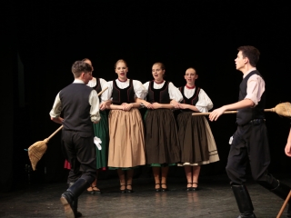 Dunaújvárosi Vasas Táncegyüttes – közös ünnep a Bartókban - fotó: 