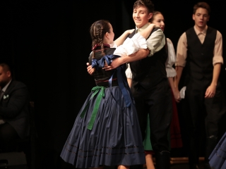 Dunaújvárosi Vasas Táncegyüttes – közös ünnep a Bartókban - fotó: 