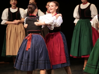 Dunaújvárosi Vasas Táncegyüttes – közös ünnep a Bartókban - fotó: 