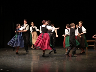 Dunaújvárosi Vasas Táncegyüttes – közös ünnep a Bartókban - fotó: 