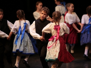 Dunaújvárosi Vasas Táncegyüttes – közös ünnep a Bartókban - fotó: 