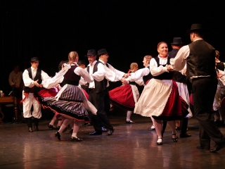 Dunaújvárosi Vasas Táncegyüttes – közös ünnep a Bartókban - fotó: 