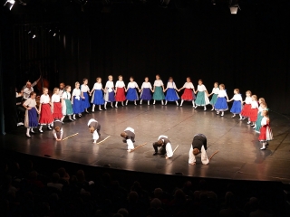 Dunaújvárosi Vasas Táncegyüttes – közös ünnep a Bartókban - fotó: 