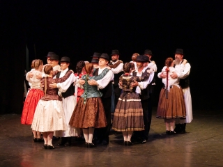 Dunaújvárosi Vasas Táncegyüttes – közös ünnep a Bartókban - fotó: 