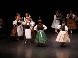 Dunaújvárosi Vasas Táncegyüttes – közös ünnep a Bartókban - fotó: 