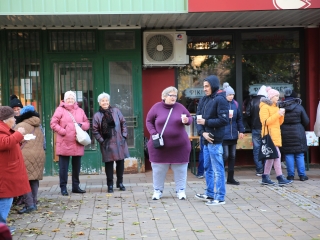 Köszöntő a Római városrészben, Adventi Forgatag a Városháza téren - fotó: 