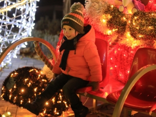 Köszöntő a Római városrészben, Adventi Forgatag a Városháza téren - fotó: 
